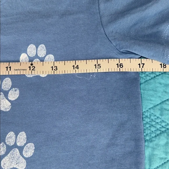 Life Is Good Slate T-Shirt with Boot Tracks and Paw Prints - Picture 4 of 7